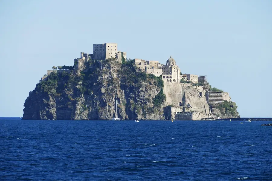 Corse per Ischia: Snav raddoppia i diretti nel week-end